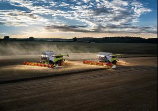 कंबाइन हार्वेस्टर Claas Lexion 8800 TerraTrac 