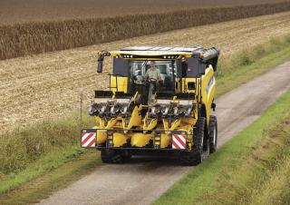 कंबाइन हार्वेस्टर अटैचमेंट कंबाइन हार्वेस्टर मेज़ पिकर New Holland NH 980CF 6R 75