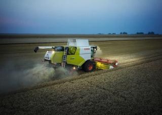 कंबाइन हार्वेस्टर Claas Tucano 550