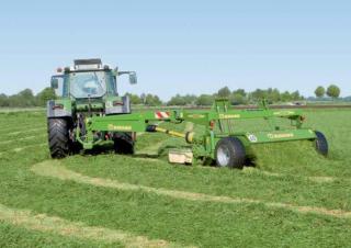 कंडीशनर के साथ ट्रेल्ड मोवर डिस्क Krone EasyCut 3200 CV