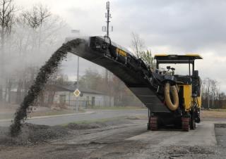 कोल्ड मिलिंग मशीन Bomag BM 2200/75