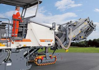 कोल्ड मिलिंग मशीन Wirtgen W 200 Hi