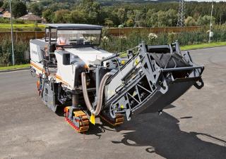 कोल्ड मिलिंग मशीन Wirtgen W 220 i
