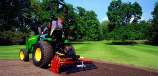 वाहन कॉम्पैक्ट यूटिलिटी ट्रैक्टर John Deere 2520