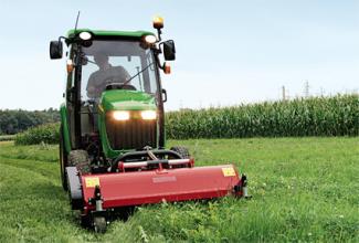 वाहन कॉम्पैक्ट यूटिलिटी ट्रैक्टर John Deere 3320