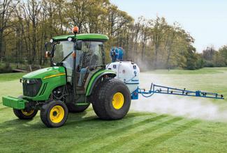 वाहन कॉम्पैक्ट यूटिलिटी ट्रैक्टर John Deere 4720 