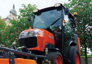 वाहन कॉम्पैक्ट यूटिलिटी ट्रैक्टर Kubota ST401-R