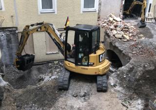 अटैचमेंट क्रेशर बकेट MB Crusher MB-C50 S4