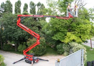 आर्टिकुलेटिंग बूम लिफ्ट क्रॉलर आर्टिकुलेटिंग बूम लिफ्ट Hinowa Lightlift 17.75 Performance IIIS MK3