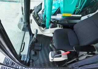 क्रॉलर एक्सकेवेटर Kobelco SK 180 LC 10E