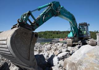 क्रॉलर एक्सकेवेटर Kobelco SK 300 LC 10E