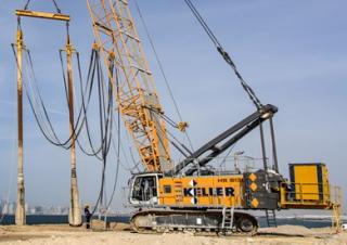 क्रॉलर क्रेन - लैटिस बूम Liebherr HS 8130