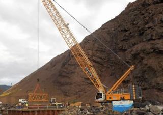 क्रॉलर क्रेन - लैटिस बूम Liebherr LR 1200