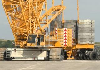 क्रॉलर क्रेन - लैटिस बूम Liebherr LR 1500