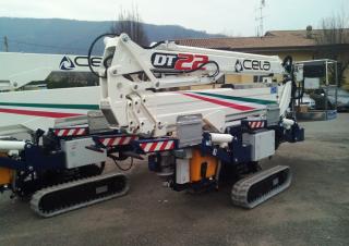 टेलीस्कोपिक बूम लिफ्ट क्रॉलर टेलीस्कोपिक बूम लिफ्ट CELA DT22 Spyder