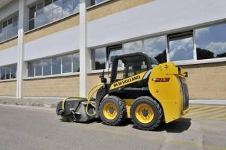 स्किड स्टीयर लोडर New Holland L213