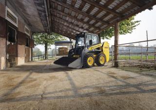 स्किड स्टीयर लोडर New Holland L213