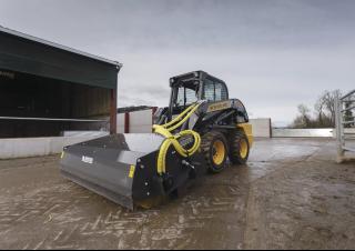 स्किड स्टीयर लोडर New Holland L220