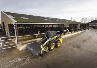 स्किड स्टीयर लोडर New Holland L220