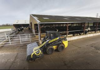 स्किड स्टीयर लोडर New Holland L220