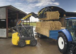 स्किड स्टीयर लोडर New Holland L220