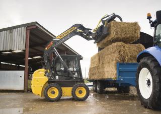 स्किड स्टीयर लोडर New Holland L220