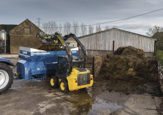 स्किड स्टीयर लोडर New Holland L220