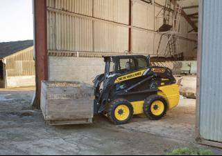 स्किड स्टीयर लोडर New Holland L220