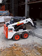 स्किड स्टीयर लोडर Bobcat S100