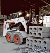 स्किड स्टीयर लोडर Bobcat S100