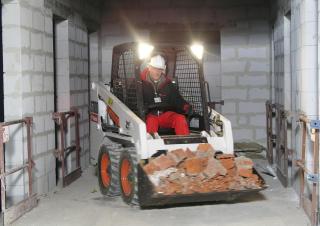 स्किड स्टीयर लोडर Bobcat S100