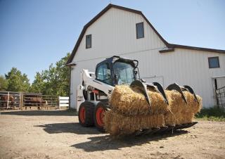 स्किड स्टीयर लोडर Bobcat S590