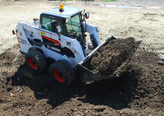 स्किड स्टीयर लोडर Bobcat S630