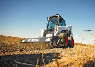 स्किड स्टीयर लोडर Bobcat S650