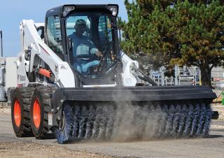 स्किड स्टीयर लोडर Bobcat S650
