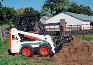 स्किड स्टीयर लोडर Bobcat S70