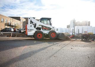 स्किड स्टीयर लोडर Bobcat S770