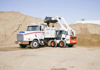 स्किड स्टीयर लोडर Bobcat S850