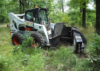 स्किड स्टीयर लोडर Bobcat S850