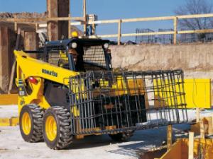 स्किड स्टीयर लोडर Komatsu SK820-5