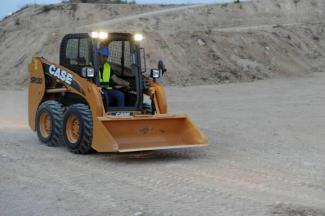 स्किड स्टीयर लोडर Case SR 150