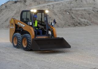स्किड स्टीयर लोडर Case SR 175