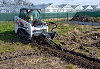 स्किड स्टीयर लोडर Bobcat T110