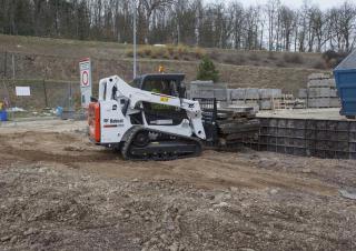 स्किड स्टीयर लोडर Bobcat T590