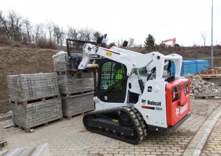 स्किड स्टीयर लोडर Bobcat T590