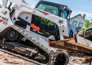 स्किड स्टीयर लोडर Bobcat T870