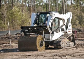 स्किड स्टीयर लोडर Bobcat T870