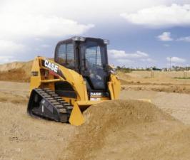 स्किड स्टीयर लोडर Case TR 320