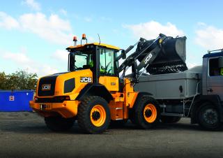 व्हील लोडर JCB 411 HT