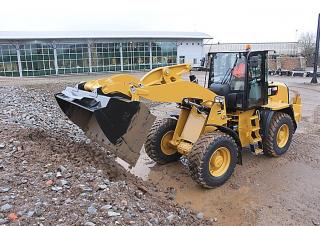 व्हील लोडर Caterpillar 918M